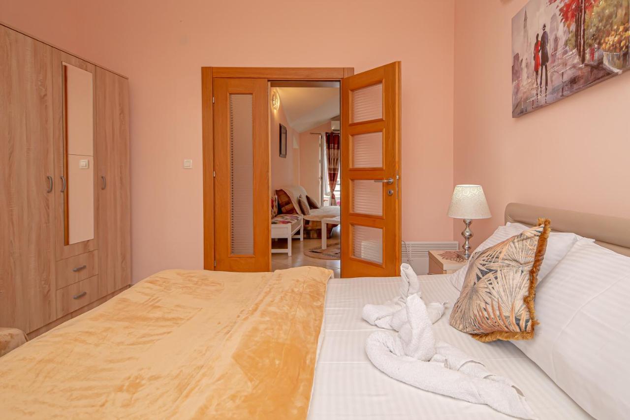 Apartment Fairytale 1 And 2 Budva