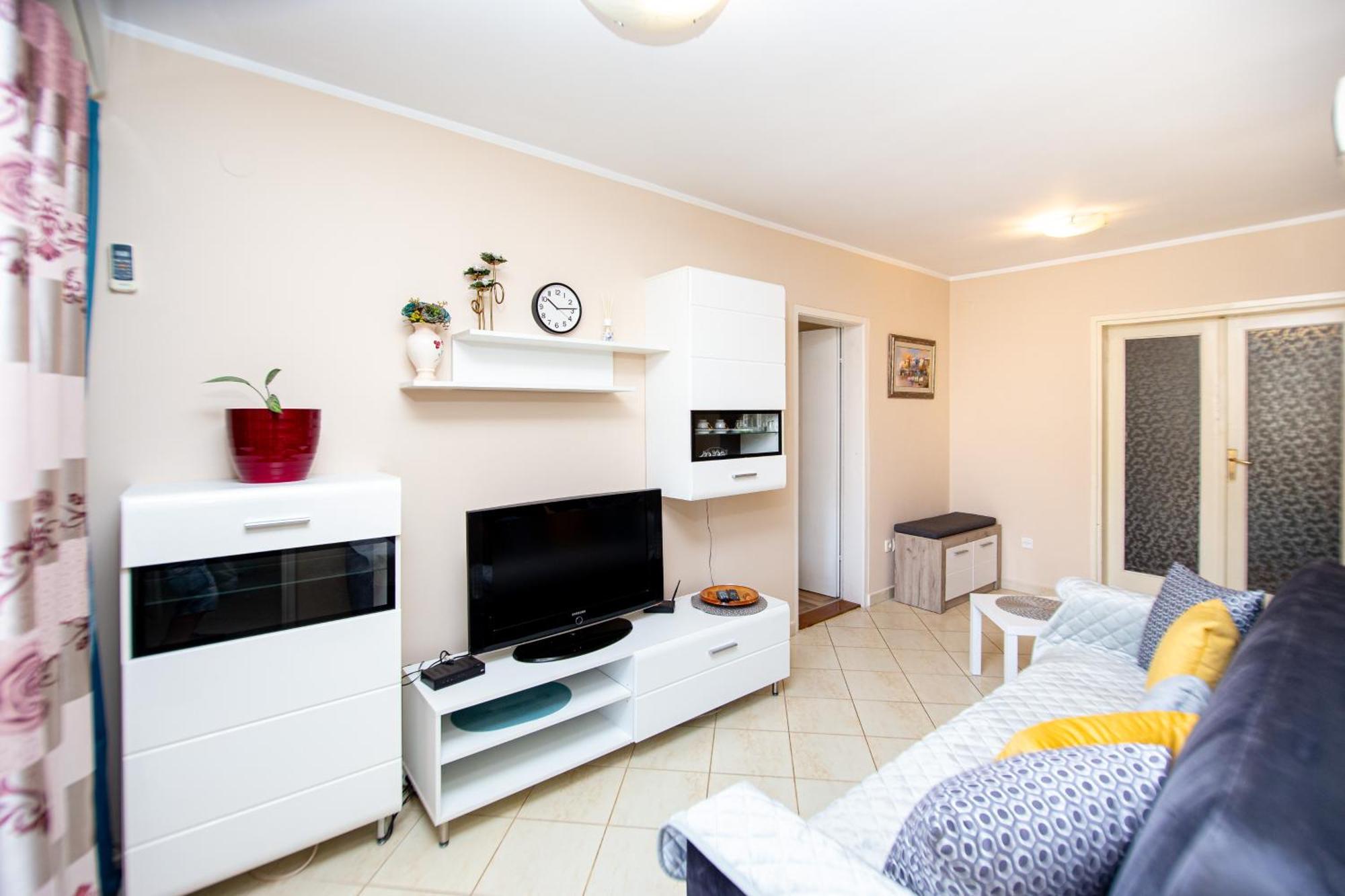 Fairytale 1 And 2 Apartment *